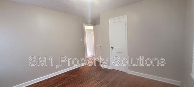 Building Photo - 1808 Ryan St