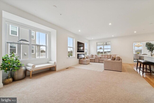 Building Photo - 25 Copper Ct