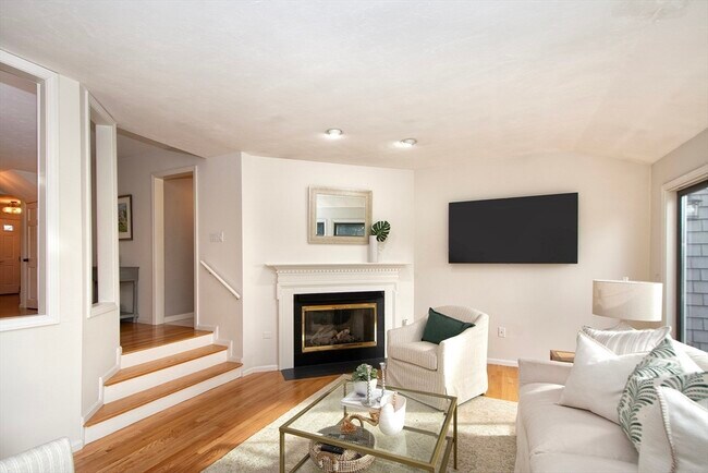 Building Photo - 40 Driftway