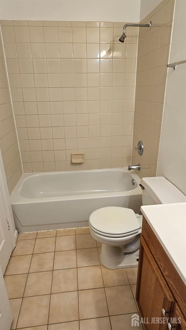 Building Photo - 405 Cobblestone Ct