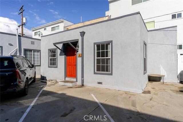 Building Photo - 301 E Alameda Ave