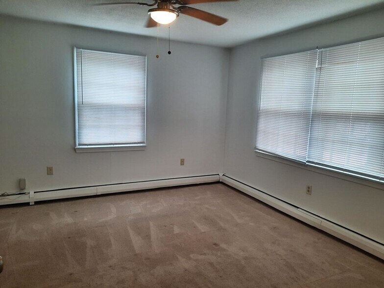 Building Photo - 7 Autumn Leaf Dr