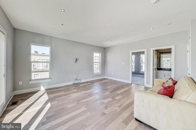 Building Photo - 1458 Piccard Dr