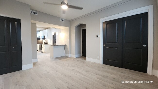 Building Photo - 813 Westwood Dr