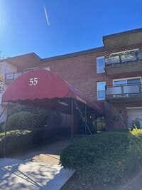 Building Photo - 55 Broadlawn Park