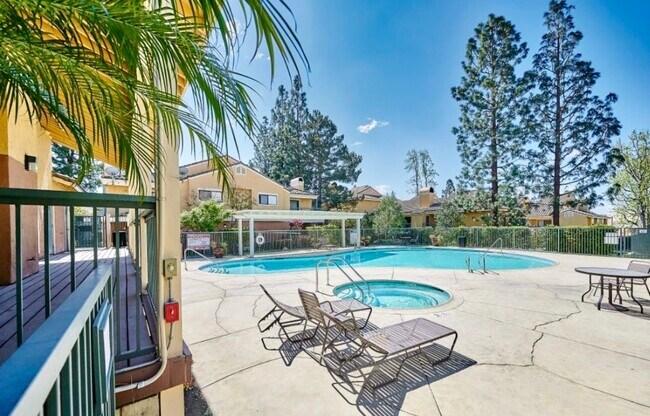 Building Photo - 10655 Lemon Ave