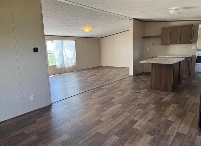 Building Photo - 104 Dockal Dr