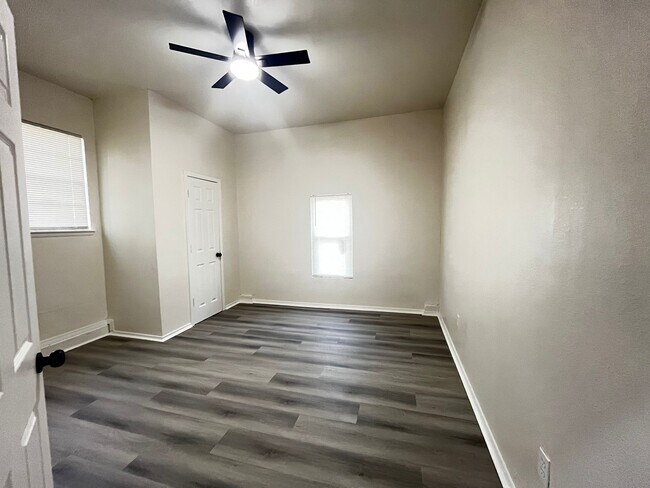 Building Photo - 1204 NW Fort Sill Blvd