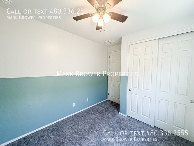 Building Photo - 4594 Kirkland Ave