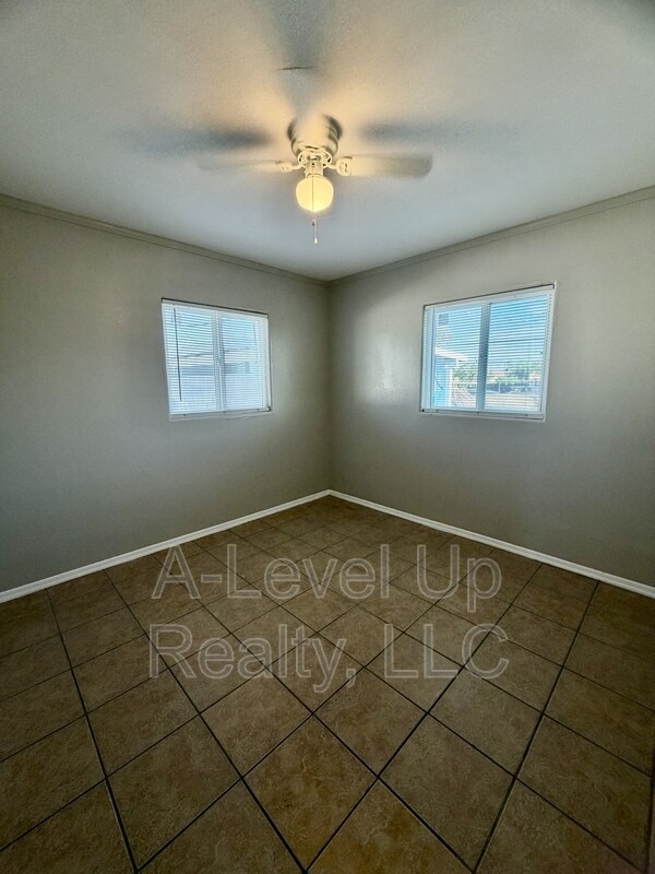 Building Photo - 2705 S Monterey Vista