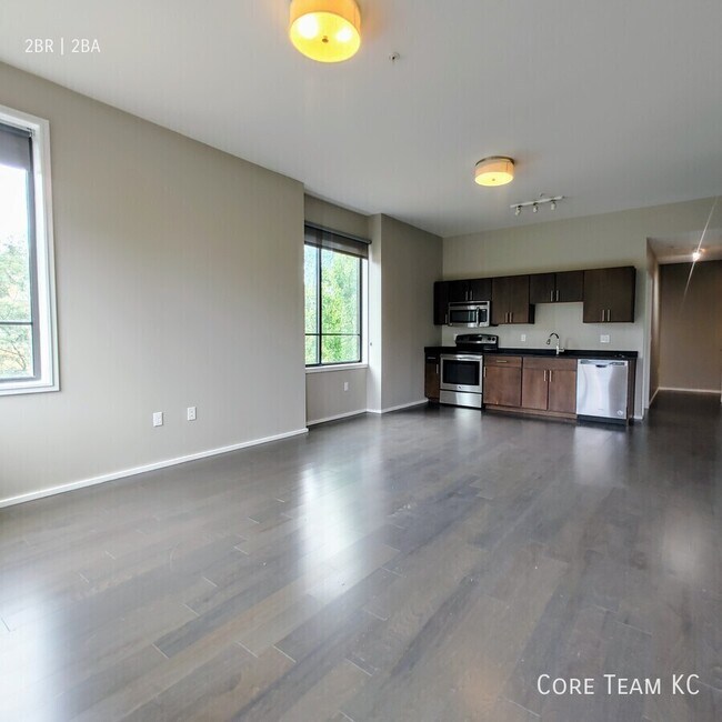 Building Photo - 3632 Gillham Rd