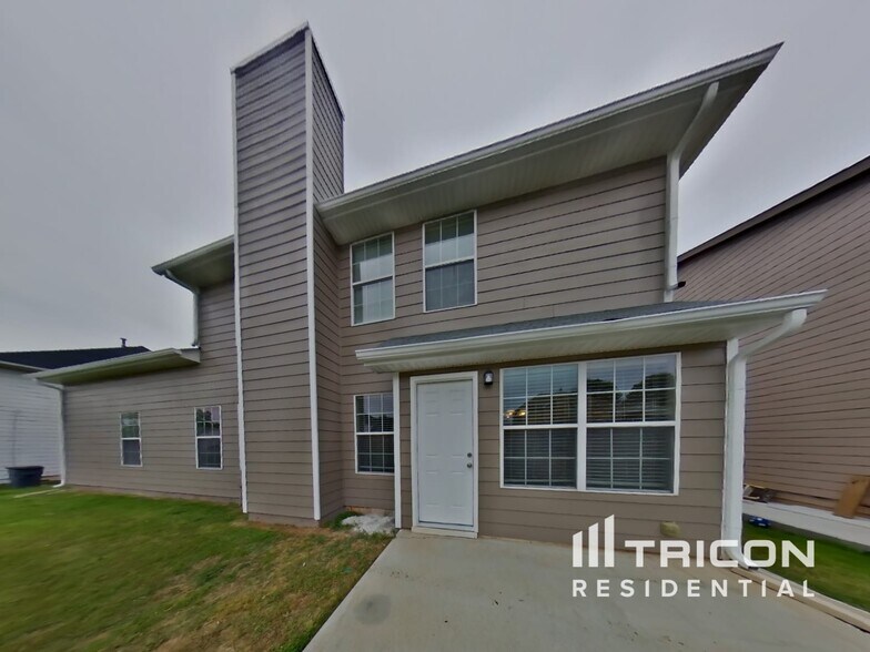 Building Photo - 9493 Creekside Rd