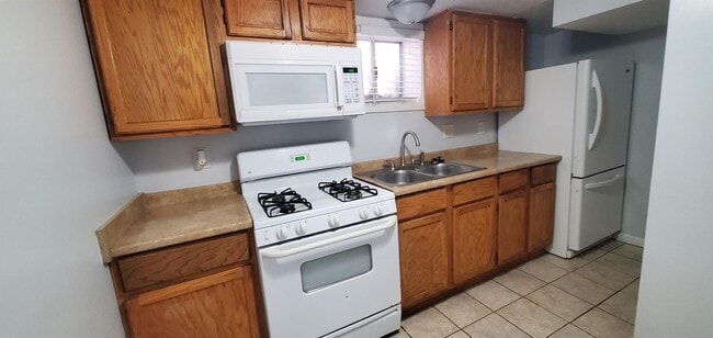 Building Photo - 4694 S Lemonwood Cir
