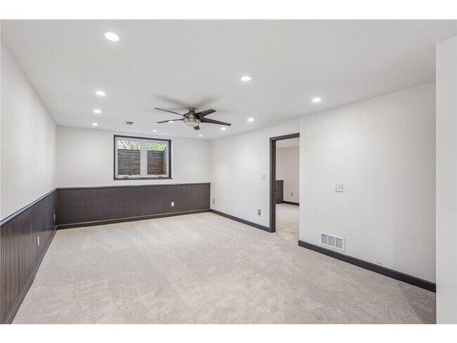 Building Photo - 3159 Northview Rd