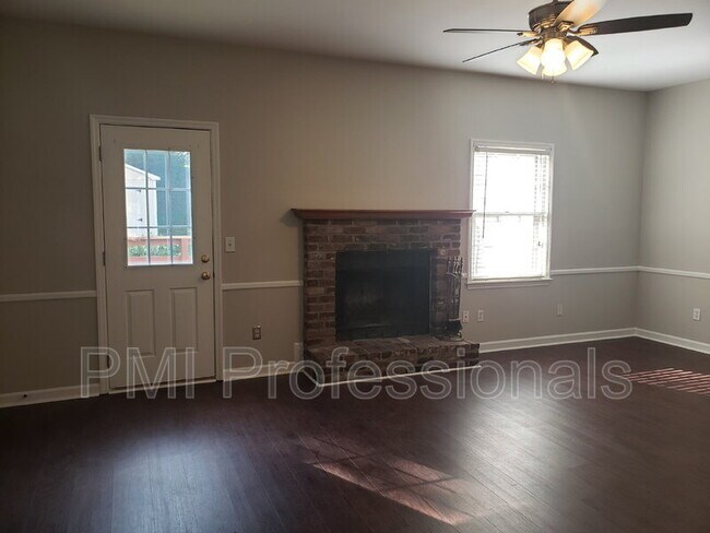 Building Photo - 1430 Timber Valley Dr