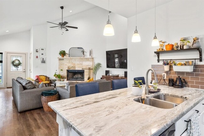 Building Photo - 205 Hanauma Dr