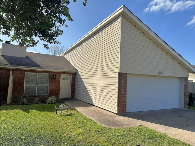 Primary Photo - 2235 McKean Dr
