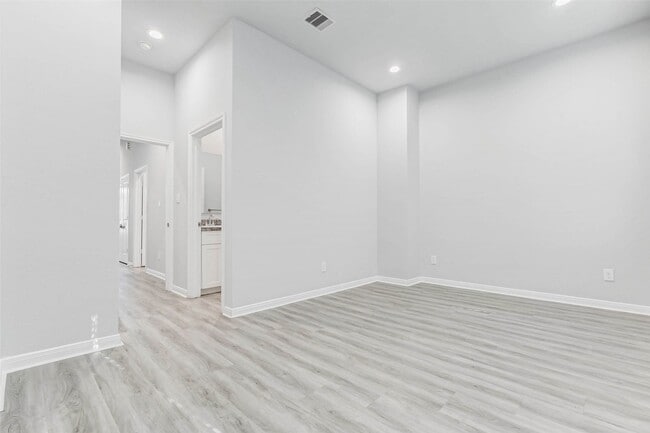 Building Photo - 18835 Luminescent Ln