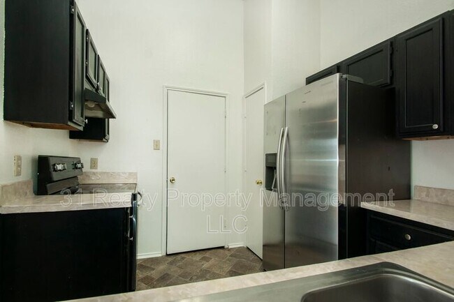 Building Photo - 436 Chestnut Ln