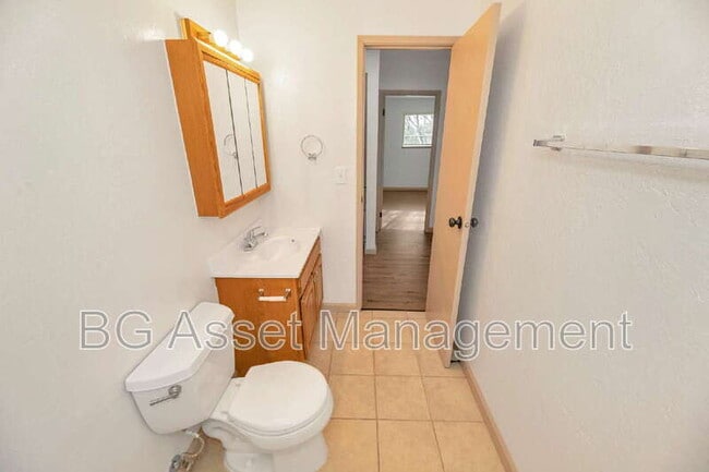 Building Photo - 1650 Barrus Ave