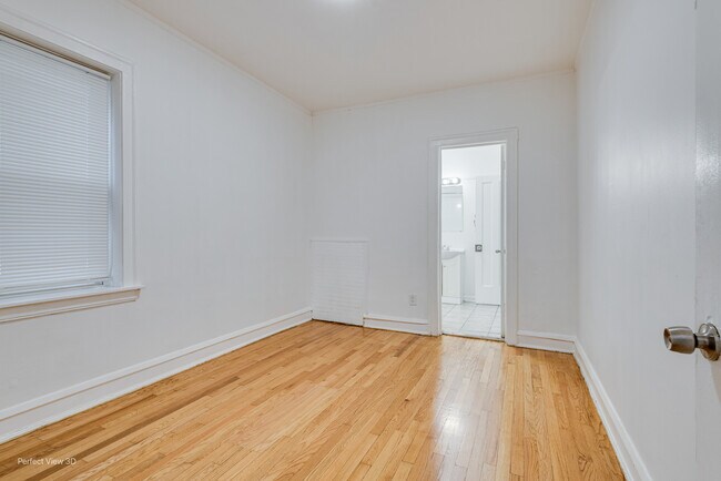 Building Photo - 7332 S Artesian Ave
