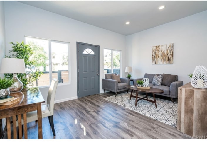 Living Room / Front Room - 4540 Huntington Dr N