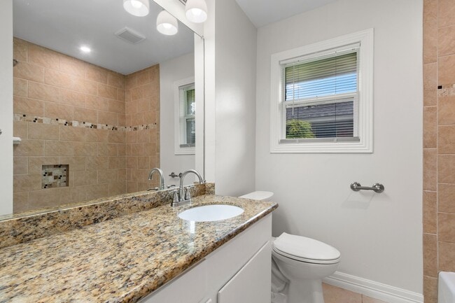 Building Photo - 10518 Mayfield Rd