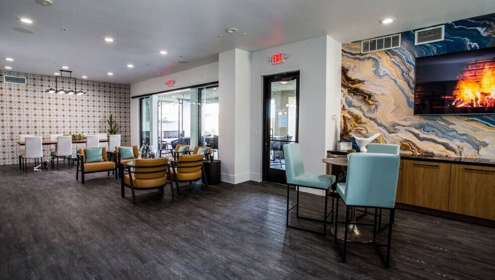 Colton Apartments 320 Conestoga Way Henderson NV 89002 Apartment Finder