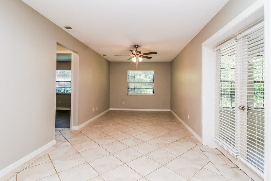 Building Photo - 3028 Dikewood Ct
