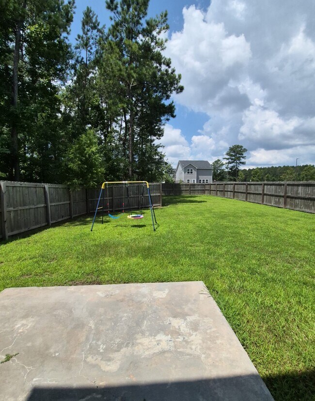 Building Photo - 33 Trask Cir