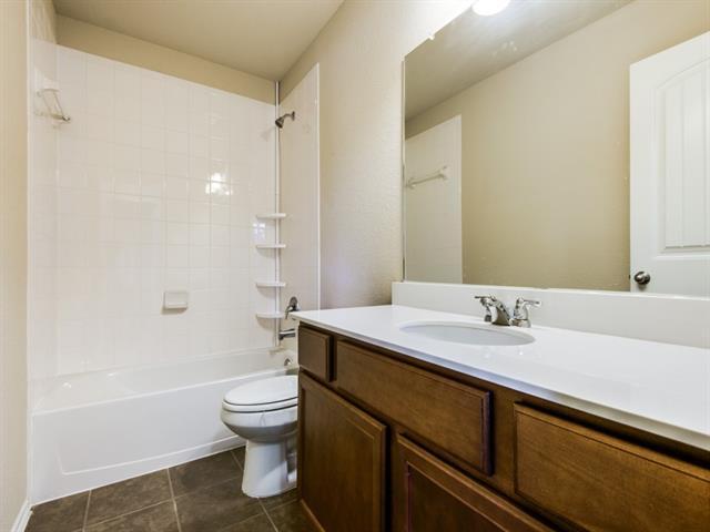Building Photo - 1122 Roman Dr