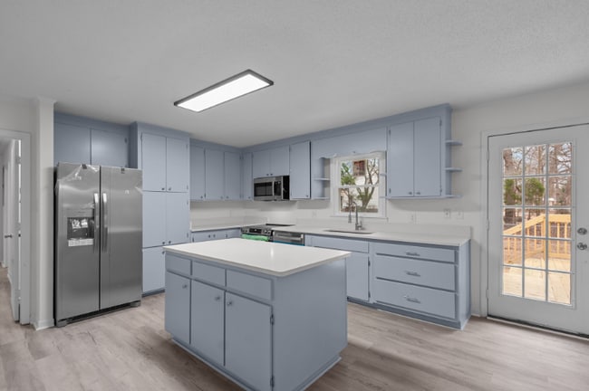 Building Photo - 205 Woodside Dr
