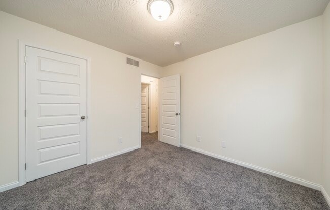 Building Photo - 9834 Codyview Dr