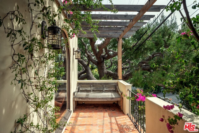 Building Photo - 8515 Ridpath Dr