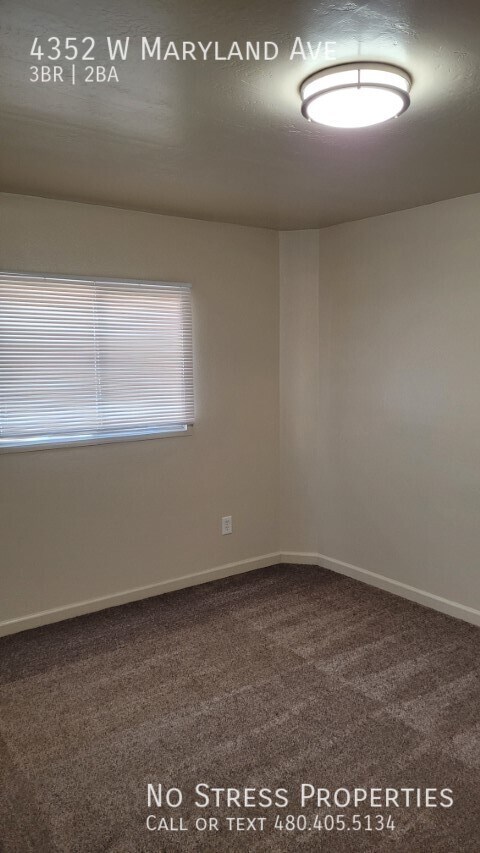Building Photo - Remodeled 3 Bedroom Townhome off 43rd Ave ...