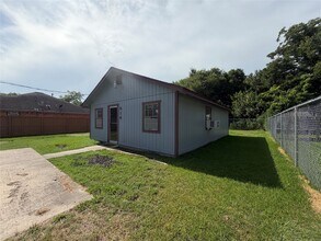 Building Photo - 516 Battlebell Rd