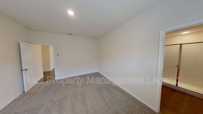 Building Photo - 2311 San Jacinto Wy