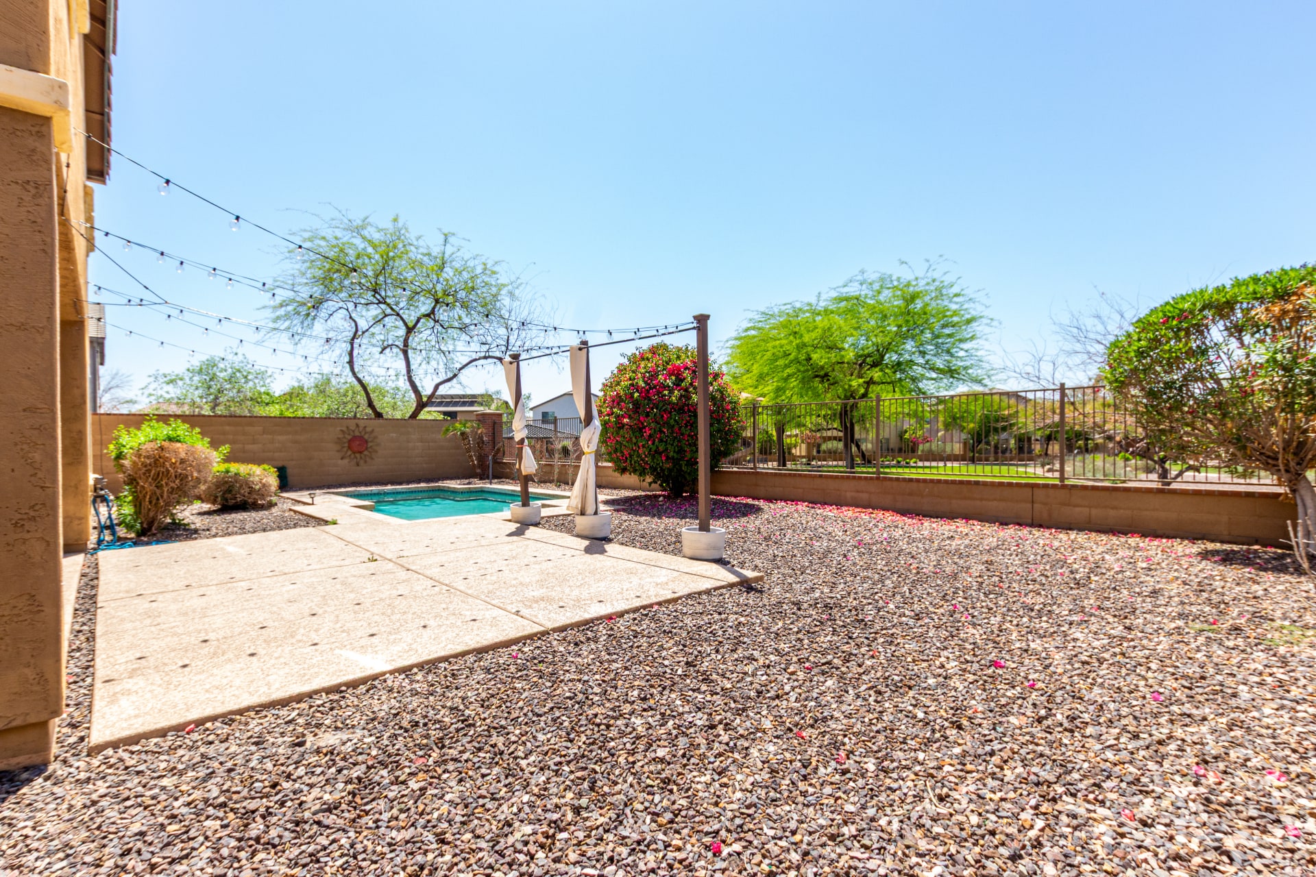 Building Photo - 16306 N 73rd Dr