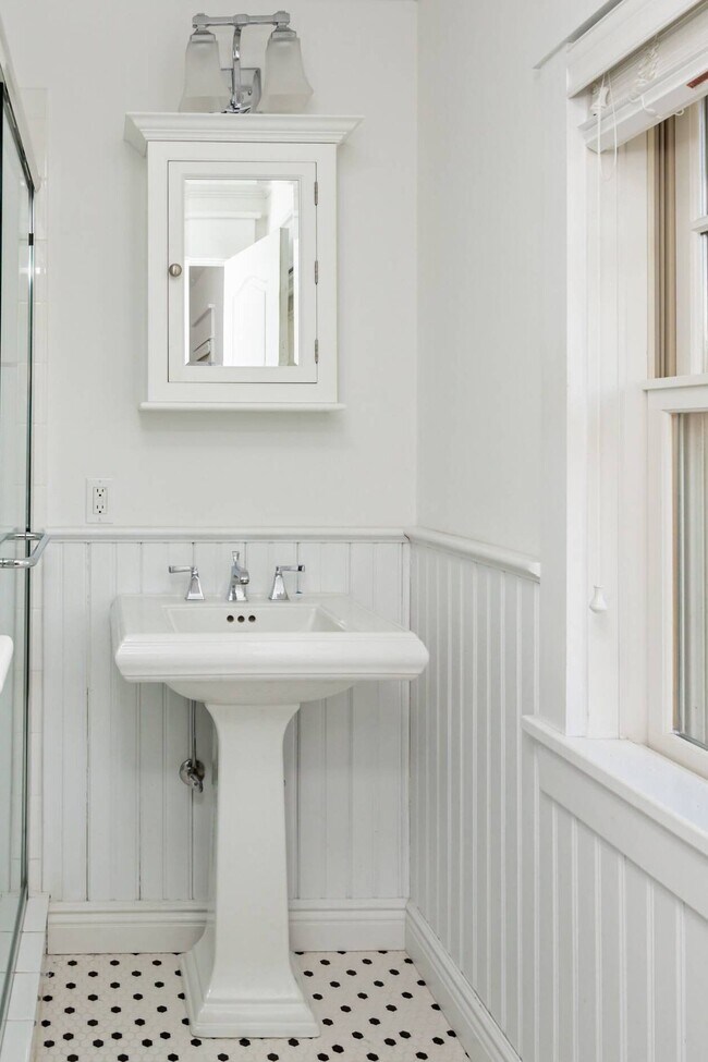 Building Photo - 29 South St