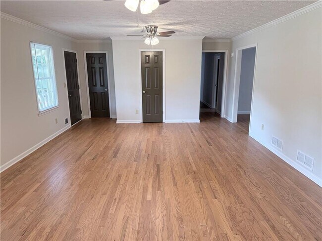 Building Photo - 40 Salem Ridge