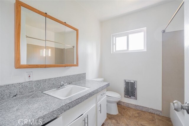 Building Photo - 1601 College View Dr