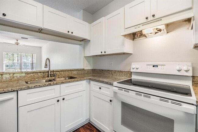 Building Photo - 2248 Lake Woodberry Cir