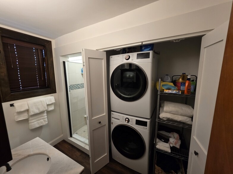 Building Photo - 1149 Hardee St NE