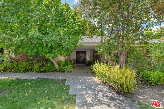 Building Photo - 11410 Canton Dr