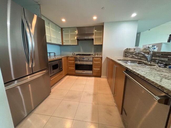 Building Photo - Ko'olani - Luxurious 2 bedroom 2 bathroom ...