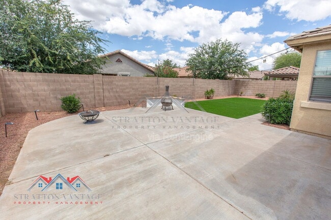 Building Photo - 3068 E Ravenswood Dr