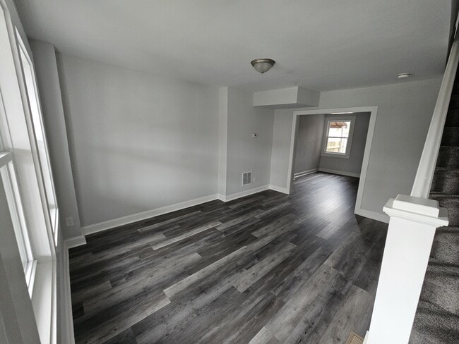 Building Photo - 7024 Belclare Rd