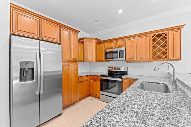 Building Photo - 7803 NW 70th Ave