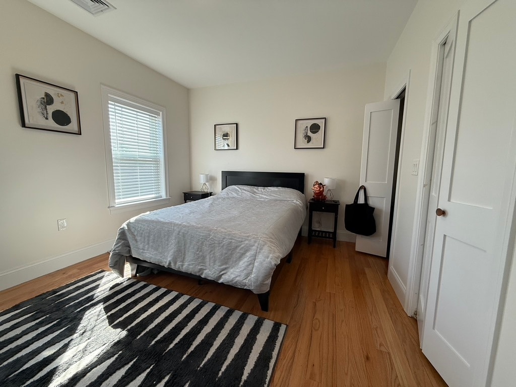 Building Photo - 80 Sharon St