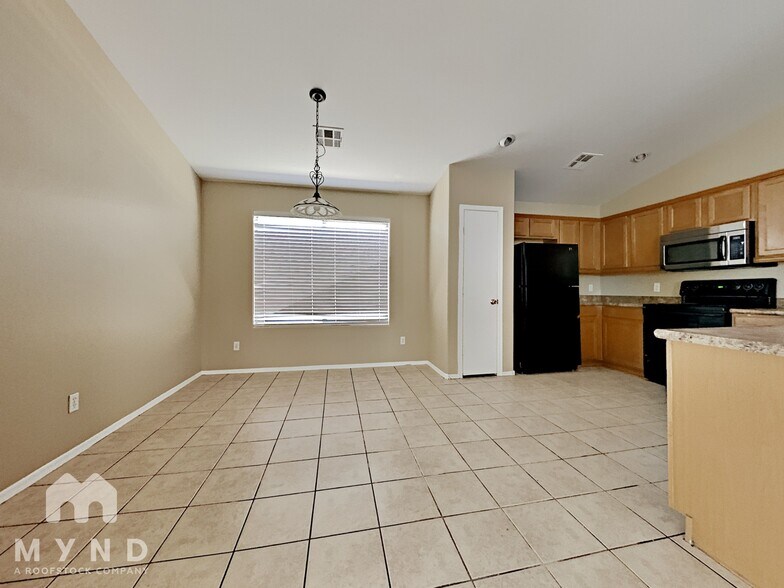 Building Photo - 24484 N Shelton Way